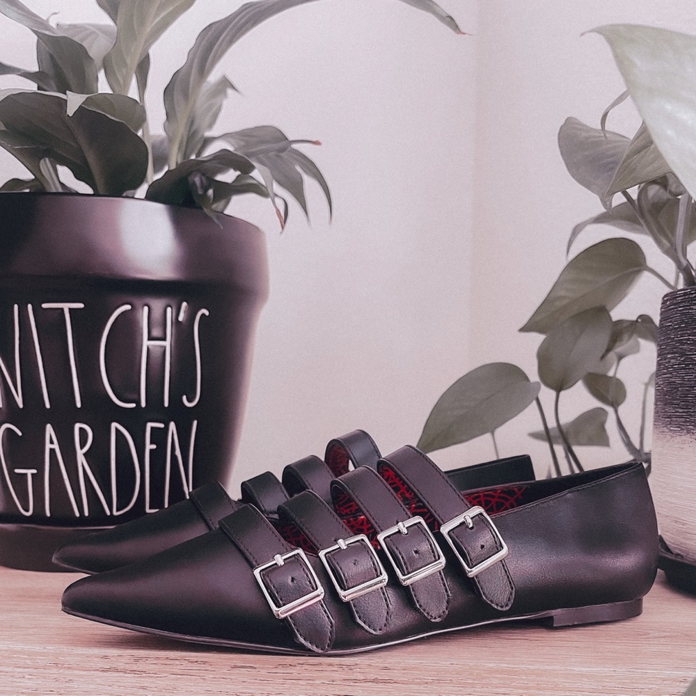 Strangecvlt Coven Flat Black EUC